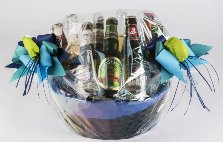 Bierkorb mit ausländischen Bieren